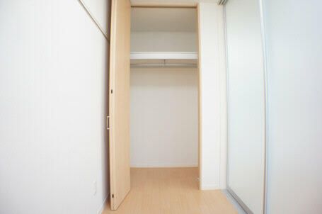 1LDK Apartment for Rent in Isesaki, Gunma - 51,000 Yen - Thumbnail 4