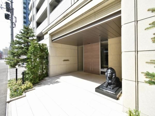 Lions Sapporo Odori Park Miles 2LDK Condo for Sale - Thumbnail 2