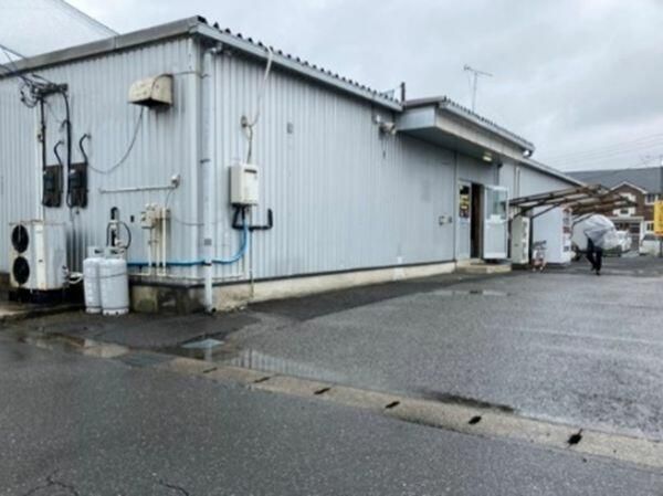 Commercial Property for Rent in Togane, Chiba | 867 sqm Land - Thumbnail 2
