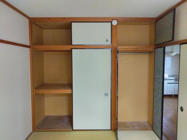 2DK Apartment for Rent in Atsugi, Kanagawa - 42.24 sqm - Thumbnail 3