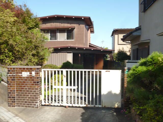 Spacious 4SLDK House in Quiet Moji Ward, Kitakyushu - Thumbnail 3