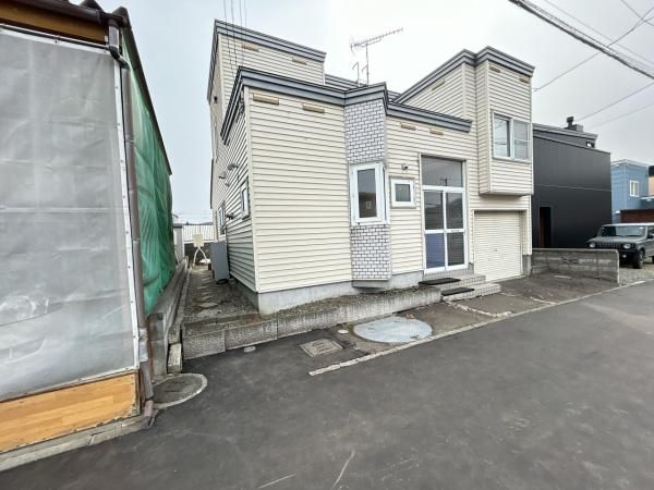4LDK Detached House for Sale in Minami Ward, Sapporo - Thumbnail 2