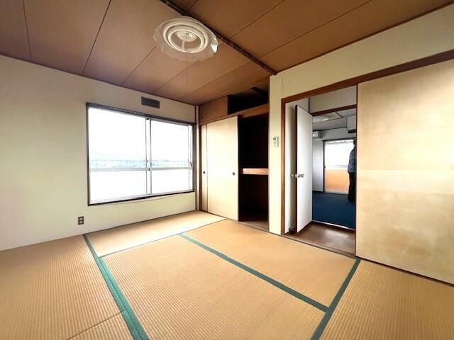 5DK Steel-Frame House for Sale in Kannonji, Kagawa - Thumbnail 3