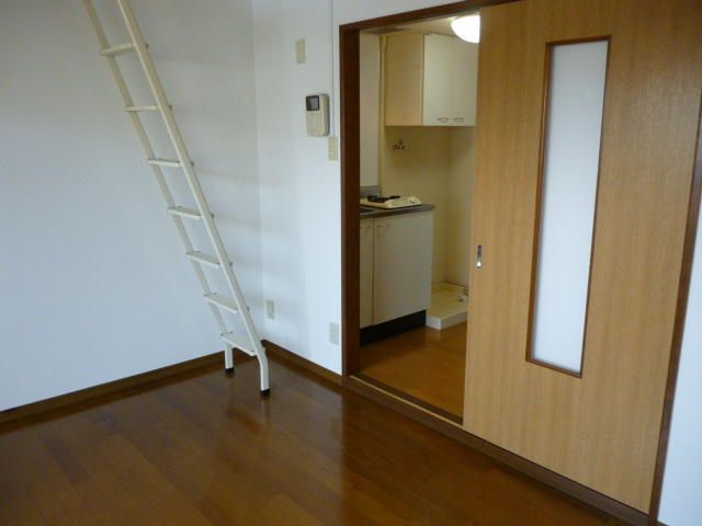 1K Apartment for Rent Near Haijima Station, Akishima - Thumbnail 4