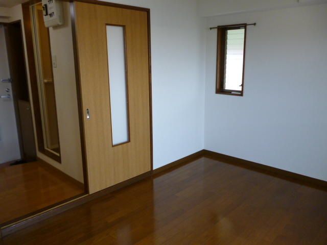 1K Apartment for Rent Near Haijima Station, Akishima - Thumbnail 3