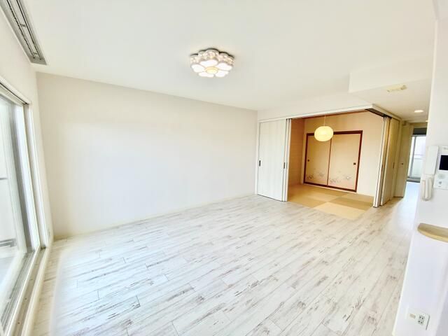 3LDK Apartment for Sale in Nishi Ward, Sapporo, Hokkaido - Thumbnail 4