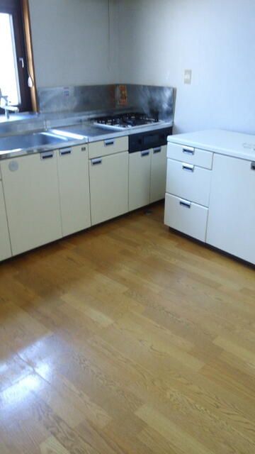 3LDK Apartment for Rent near Takada Station, Joetsu City - Thumbnail 3