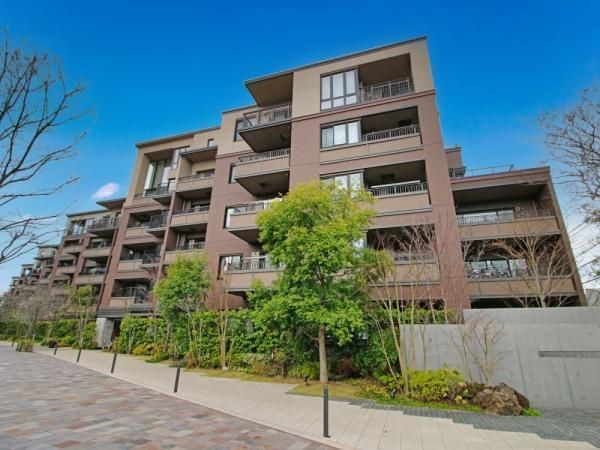 3LDK Apartment for Sale in Chofu, Tokyo - 76.57 sqm - Thumbnail 2