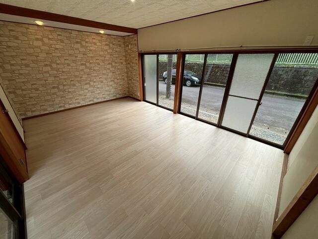 6LDK House for Sale in Quiet Gifu City Neighborhood - Thumbnail 3
