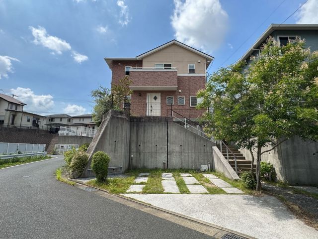 4LDK Detached House in Kitakyushu with 242㎡ Land | 2010 Build - Main Image
