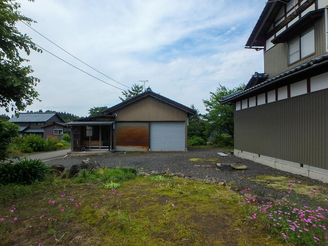 1995 11DK House on 1682 sqm Land in Echizen City, Fukui - Image 11