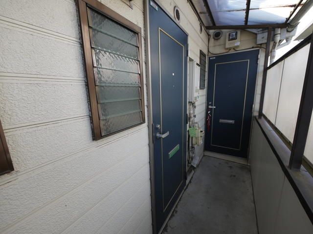 1K Apartment for Rent in Suginami, Tokyo - 15.25 sqm - Thumbnail 2