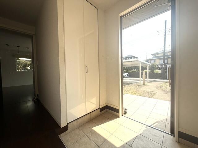 Modern 3SLDK House for Sale in Quiet Kimitsu, Chiba - Thumbnail 3