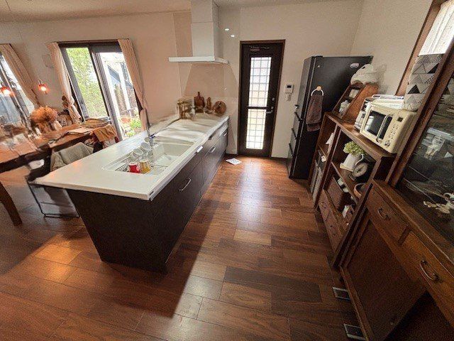 Renovated 6SLDK House with Garden & 3 Car Parking in Kitakyushu - Thumbnail 4