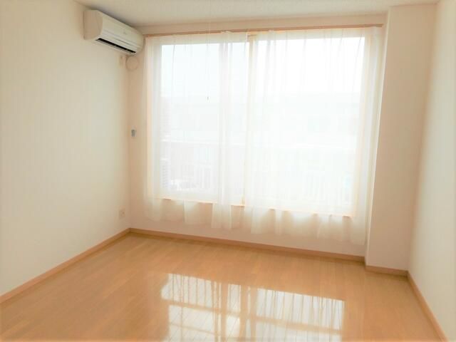1K Apartment for Rent in Yonezawa, Yamagata | 27.4 sqm - Thumbnail 2