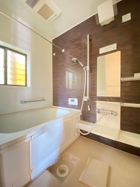 6LDK House for Sale in Chikushino, Fukuoka with Recent Renovations - Thumbnail 3