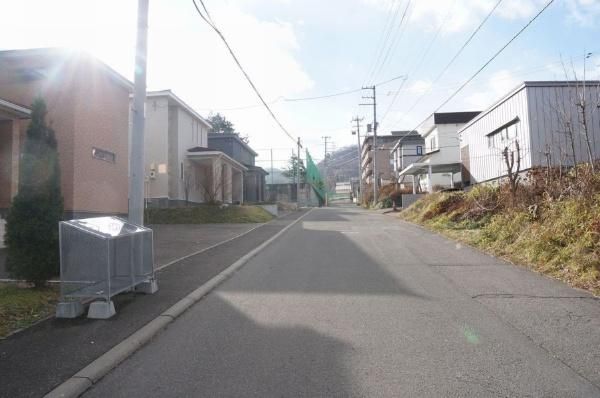 2020 4LDK House in Sapporo's Maruyama on 389sqm Land - Thumbnail 3