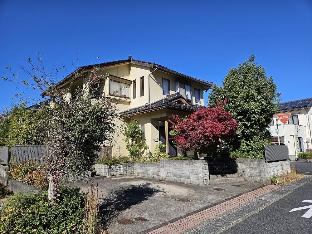 5LDK House for Sale in Quiet Tottori Neighborhood - Main Image