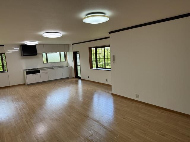 8LDK House on 1807 sqm Land in Shirako Town, Chiba - Image 22
