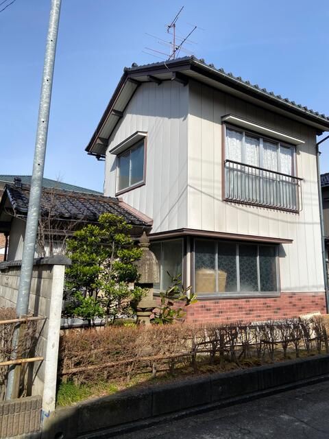 4LDK Rental House in Takaoka, Toyama Prefecture - Thumbnail 2