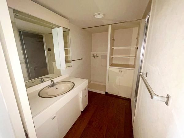 4LDK Used Apartment for Sale in Ryugasaki, Ibaraki - Thumbnail 4