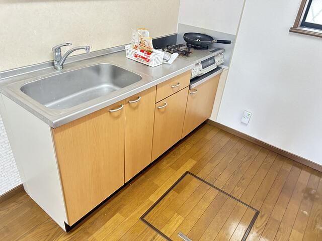 2DK Apartment for Rent in Higashimurayama, Tokyo - Thumbnail 3