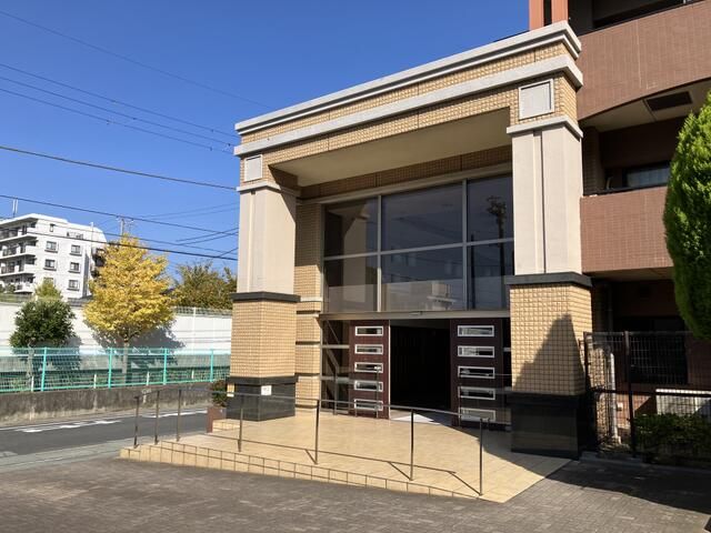 4LDK Apartment for Sale in Ichikawa, Chiba | 91.53 sqm - Thumbnail 2