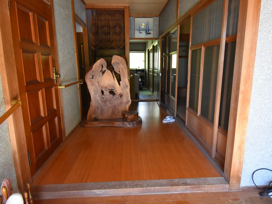 7K Traditional House in Misasa with Mountain Views - Thumbnail 2