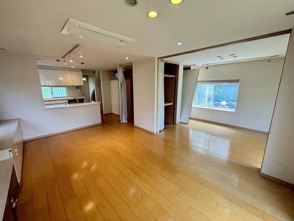 5LDK Detached House for Sale in Inagi City, Tokyo - Thumbnail 2