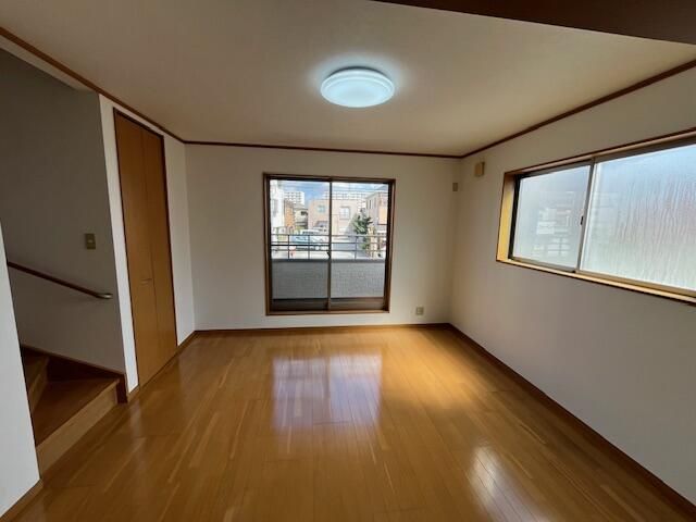 4LDK Detached House for Sale in Takarazuka, Hyogo - Thumbnail 3
