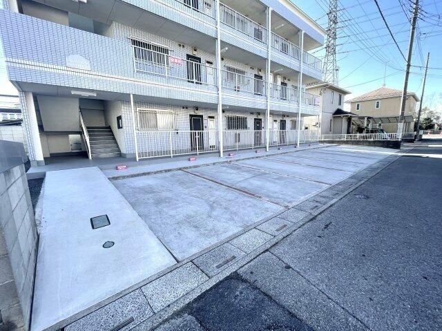 3DK Apartment for Rent in Sugito, Saitama - 4 Min Walk to Station - Thumbnail 2