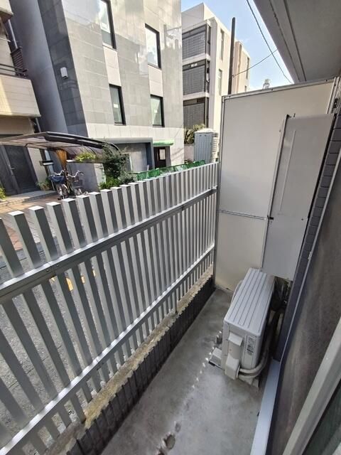 1K Apartment for Rent in Shinjuku, Tokyo - 18.36m² - Thumbnail 2