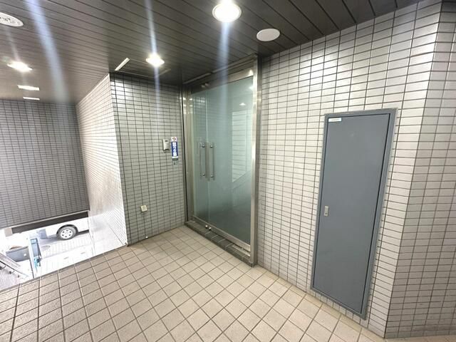 Urban Stage Takenotsuka Commercial Space for Rent in Adachi, Tokyo - Thumbnail 3