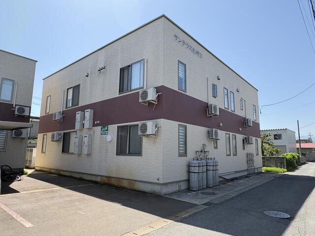 Sun Terrace Matsugasaki A & B – 2-Building Apartment Complex in Yonezawa, Yamagata - Thumbnail 2