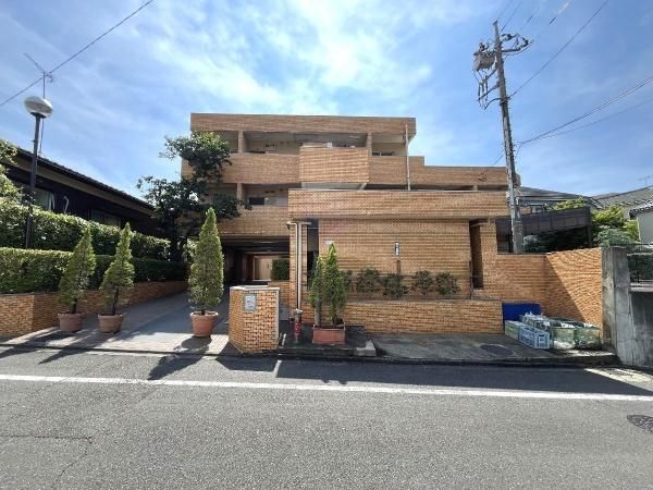 1LDK Apartment for Sale in Tama City, Tokyo - 68.23 sqm - Thumbnail 3