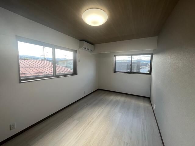 New 2025 3LDK House in Quiet Yonezawa, Yamagata with Parking for 3 - Thumbnail 2