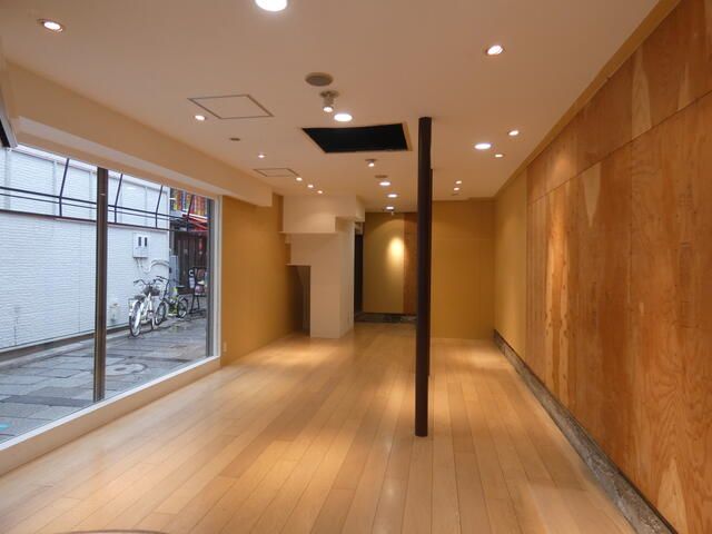 Kichijoji Station 2 Min Walk Commercial Mezzanine Unit for Rent - Thumbnail 4