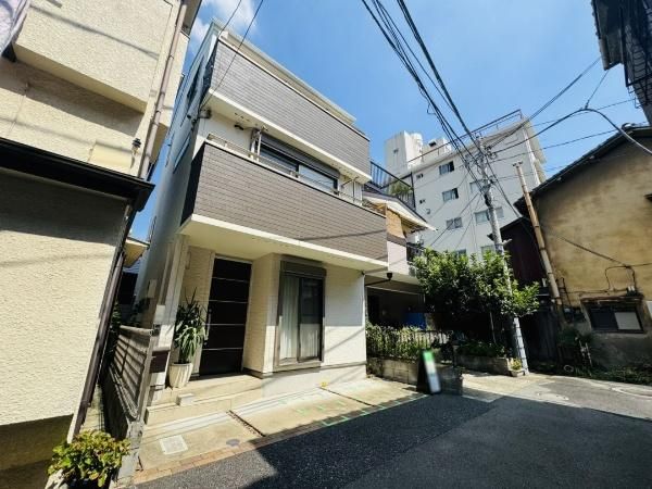2017 Built 3LDK Detached House in Yotsuya, Shinjuku, Tokyo - Thumbnail 2