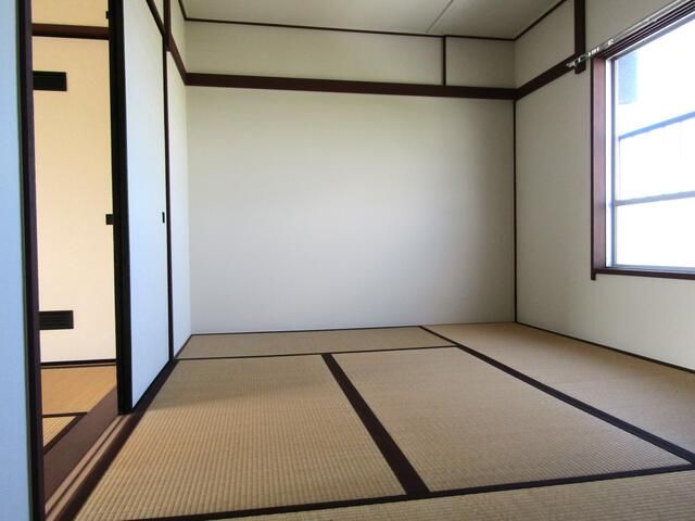 Rainbow House 3DK Apartment for Rent in Ichihara, Chiba - Thumbnail 4