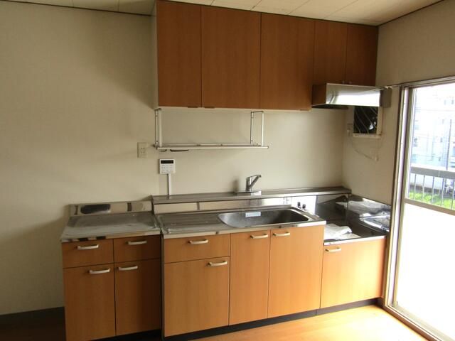 Rainbow House 3DK Apartment for Rent in Ichihara, Chiba - Thumbnail 3