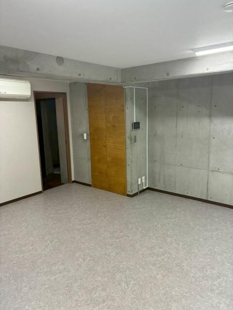 Commercial Space for Rent in Ishikawacho, Yokohama - Thumbnail 3