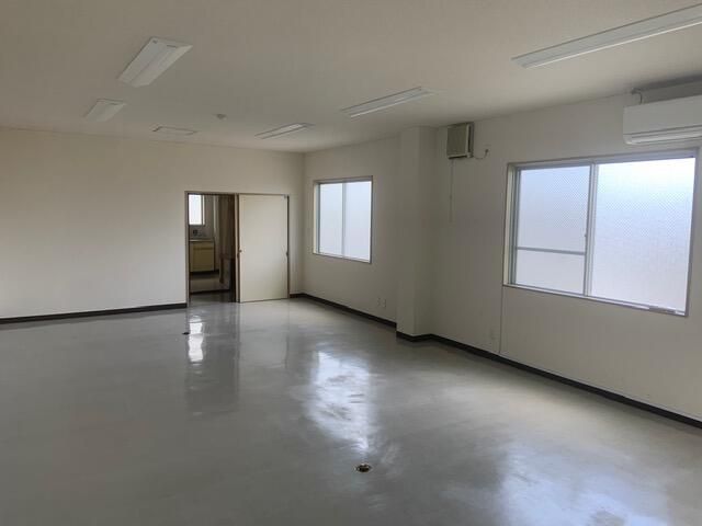 Office for Rent in Nagano City, 53 sqm, Near Shiyakushomae Station - Thumbnail 4