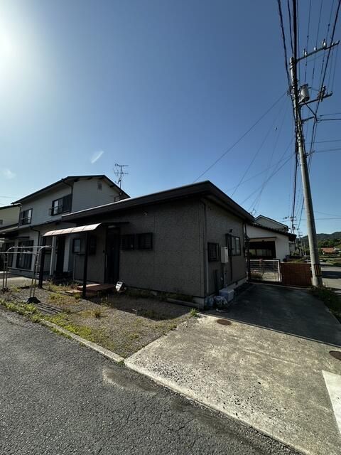 Two Detached Houses for Sale in Saijo, Ehime - Investment Property - Image 11