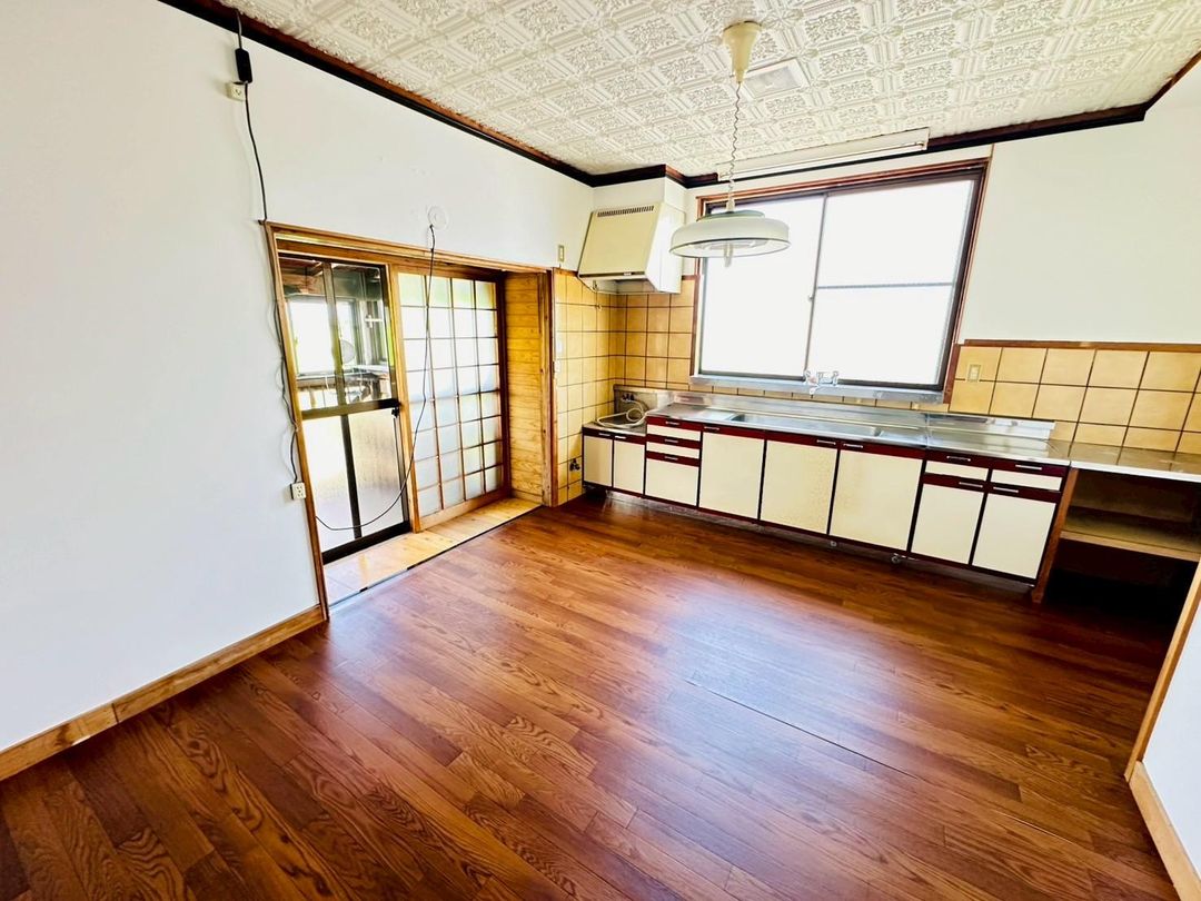 Renovated 8LDK Japanese House with Solar Power in Unzen, Nagasaki - Thumbnail 4