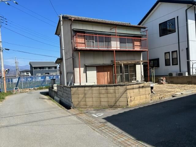 Land with House in Fuefuki, Yamanashi - 166 sqm Plot - Thumbnail 3