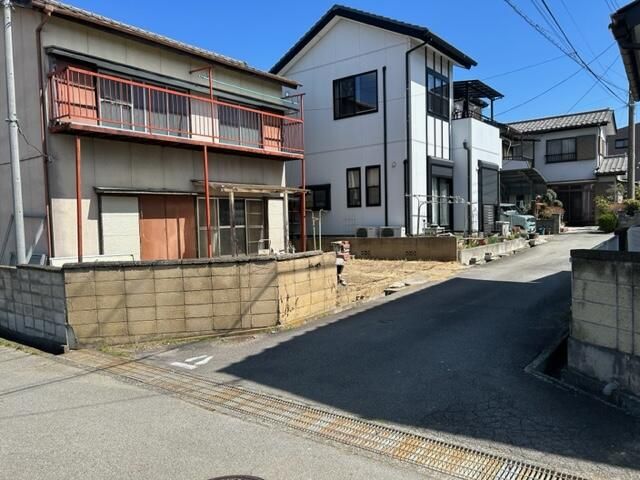 Land with House in Fuefuki, Yamanashi - 166 sqm Plot - Thumbnail 2