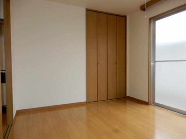1K Apartment for Rent in Shinjuku, Tokyo - 19.95 sqm - Thumbnail 4