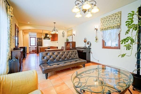 4LDK Used Detached House in Setagaya, Tokyo - 150.47 sqm - Thumbnail 2