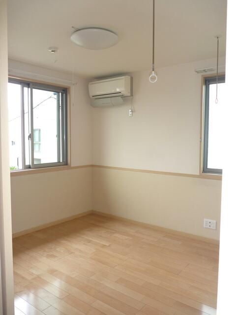 2LDK Apartment for Rent in Oyama, Tochigi - 57.96 sqm - Thumbnail 4