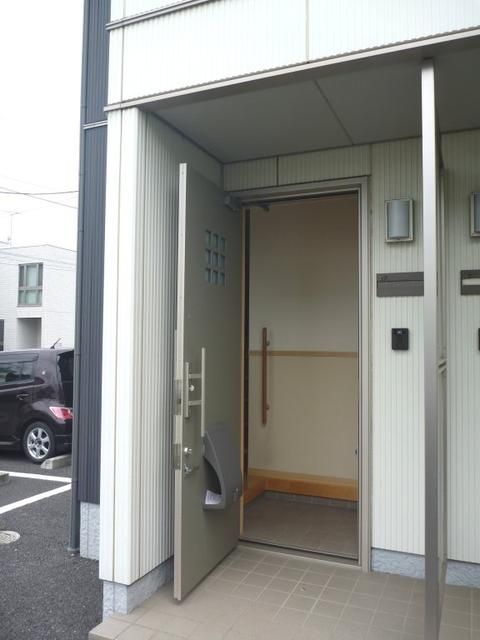 2LDK Apartment for Rent in Oyama, Tochigi - 57.96 sqm - Thumbnail 2